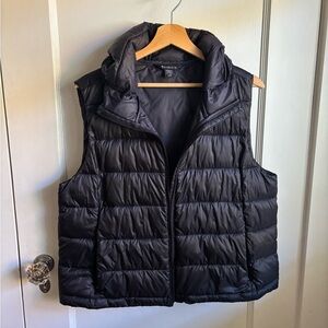 Athleta Aire Black Puffer Vest